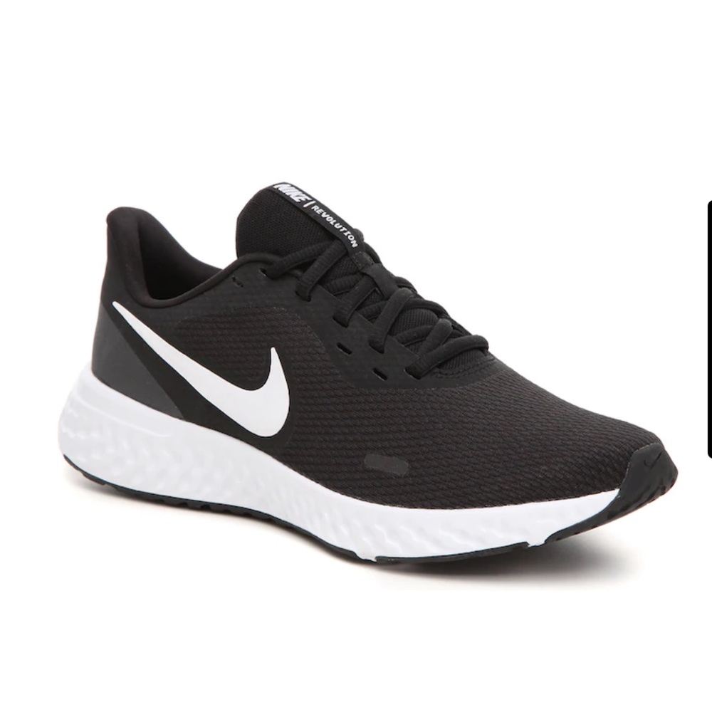 Nike Revolution 5 Running